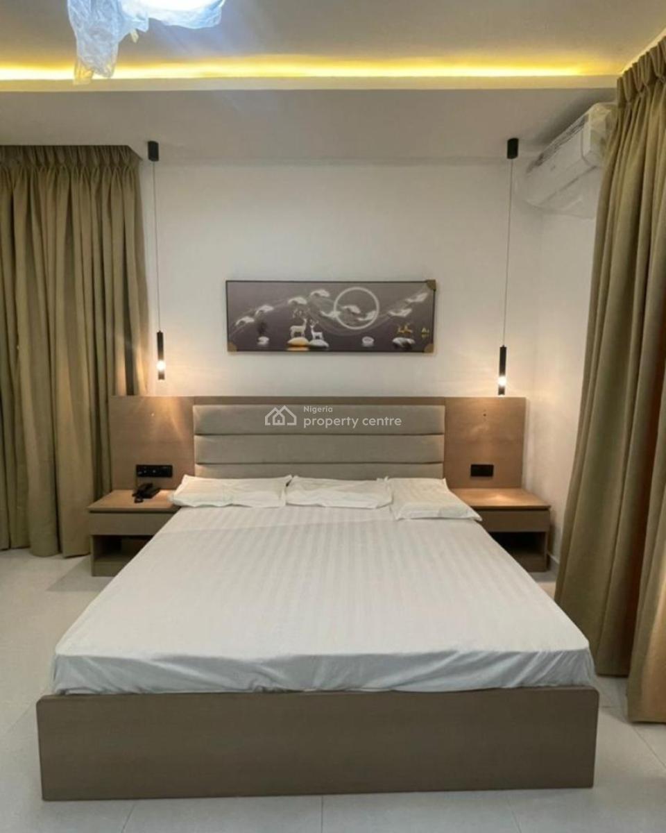 Luxury 3 Bedroom Flat with Excellent Facilities, Lekki Phase 1, Lekki, Lagos, Block of Flats for Sale