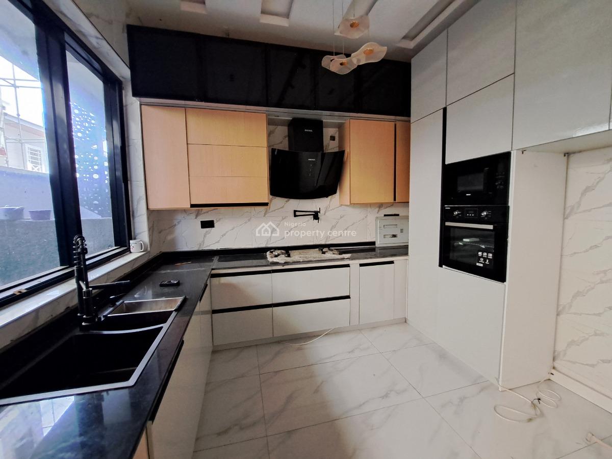 Luxury & Serviced 4 Bedroom Terraced Duplex with a Room Bq & Pool, Lekki Phase 1, Lekki, Lagos, Terraced Duplex for Rent