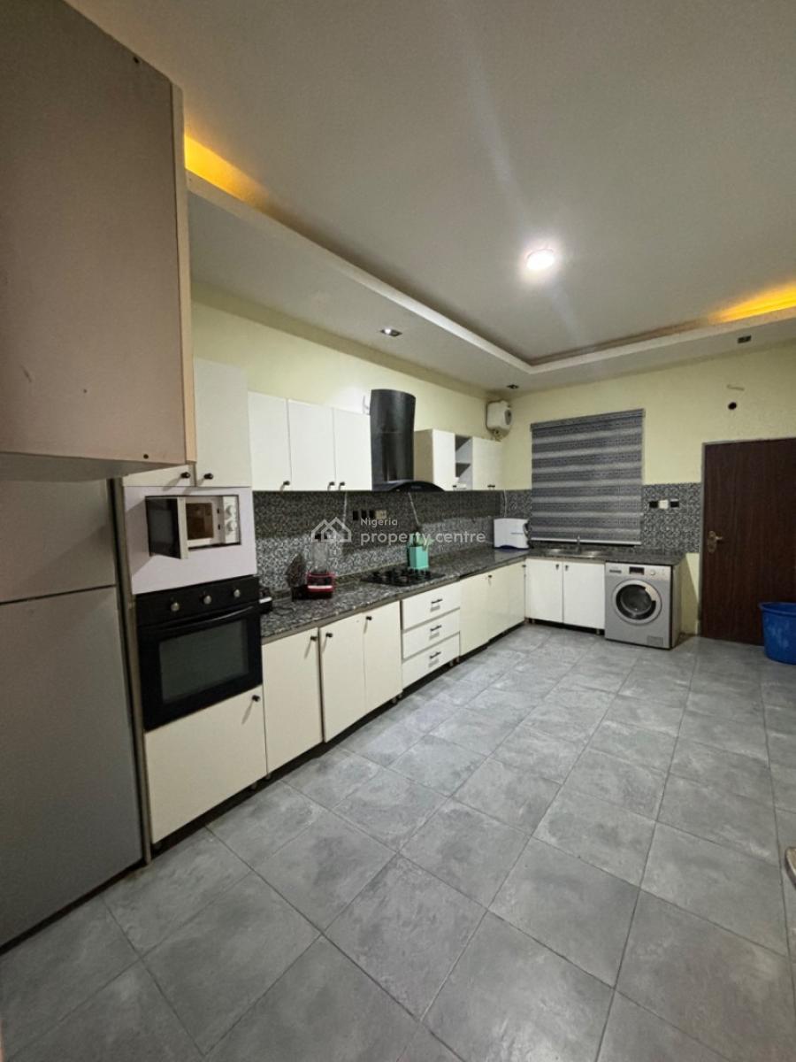 Lovely 3 Bedroom Apartment, Lekki Phase 1, Lekki, Lagos, Flat / Apartment Short Let