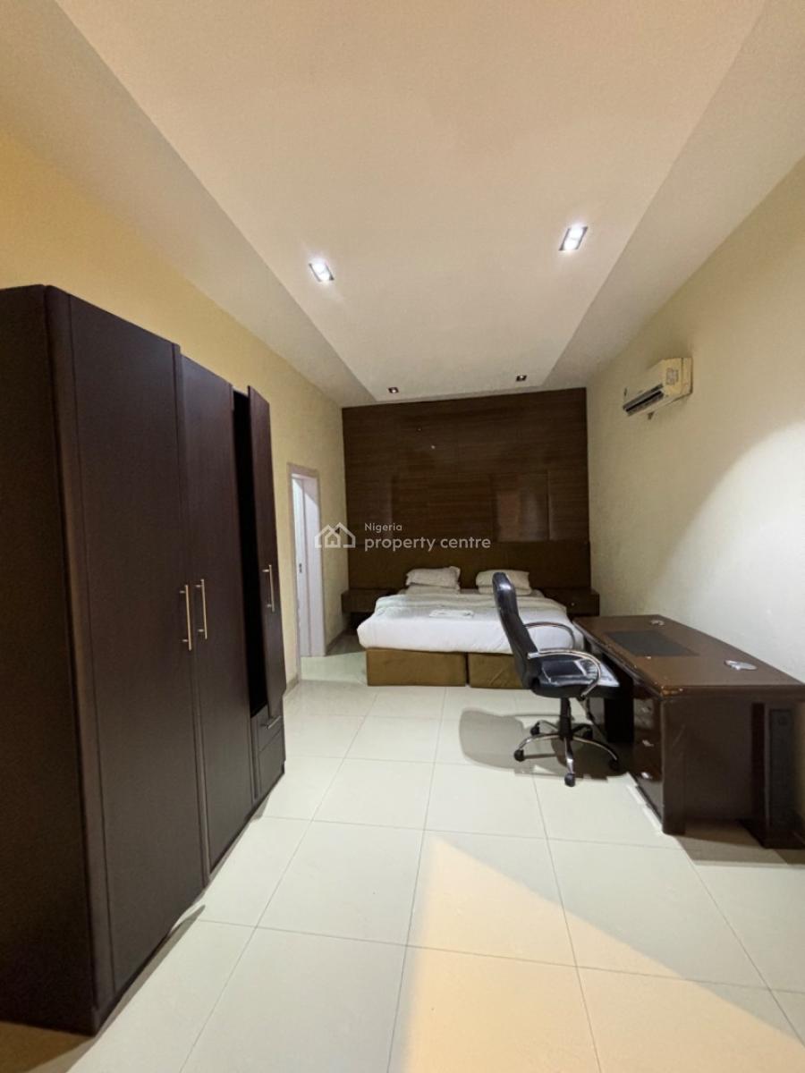 Lovely 3 Bedroom Apartment, Lekki Phase 1, Lekki, Lagos, Flat / Apartment Short Let