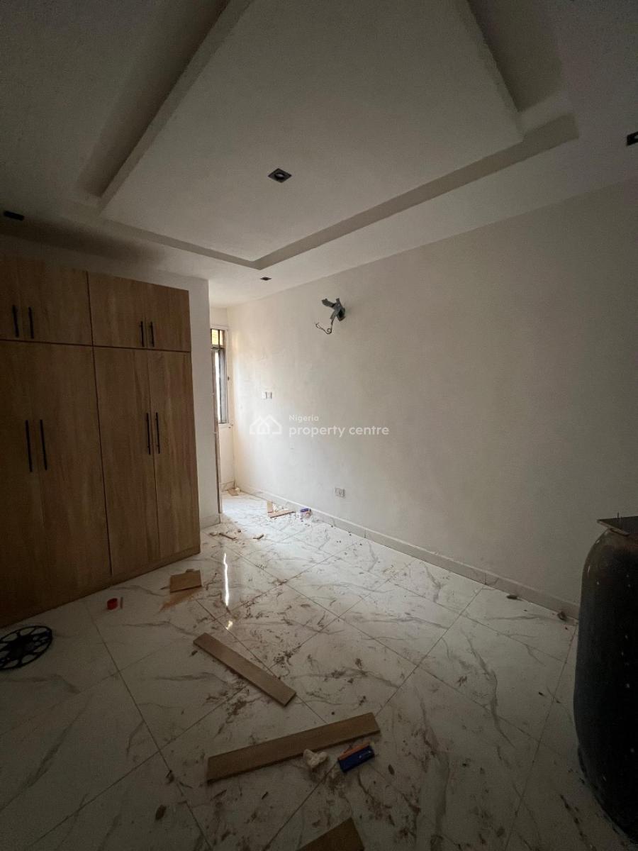 Standard Single Room in a Duplex Shared Apt, South Drift Estate Mobile Road Ajah Ilaje, Ilaje, Ajah, Lagos, Self Contain (single Rooms) for Rent