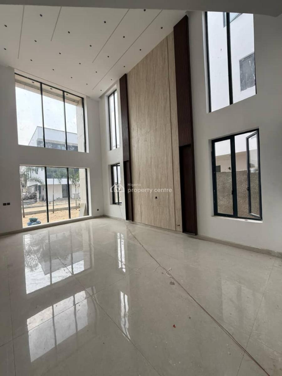 5 Bedrooms + 1 Guest Room+1 Cinema Room and 2 Bq, Lekki, Lekki, Lagos, Flat / Apartment for Sale