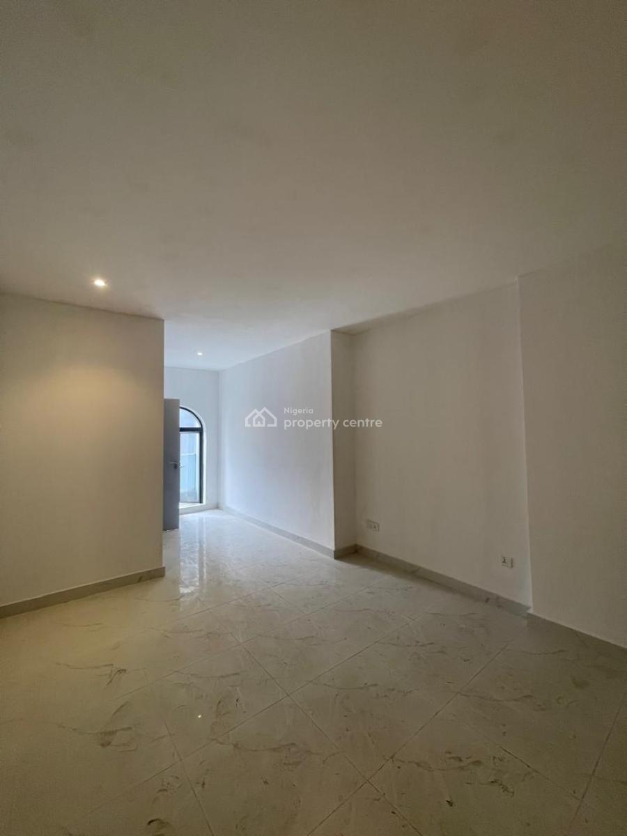 Distress Brand New Luxury 2 Bedroom Massionet Duplex, Freedom Way Ikate, Ikate, Lekki, Lagos, Block of Flats for Sale