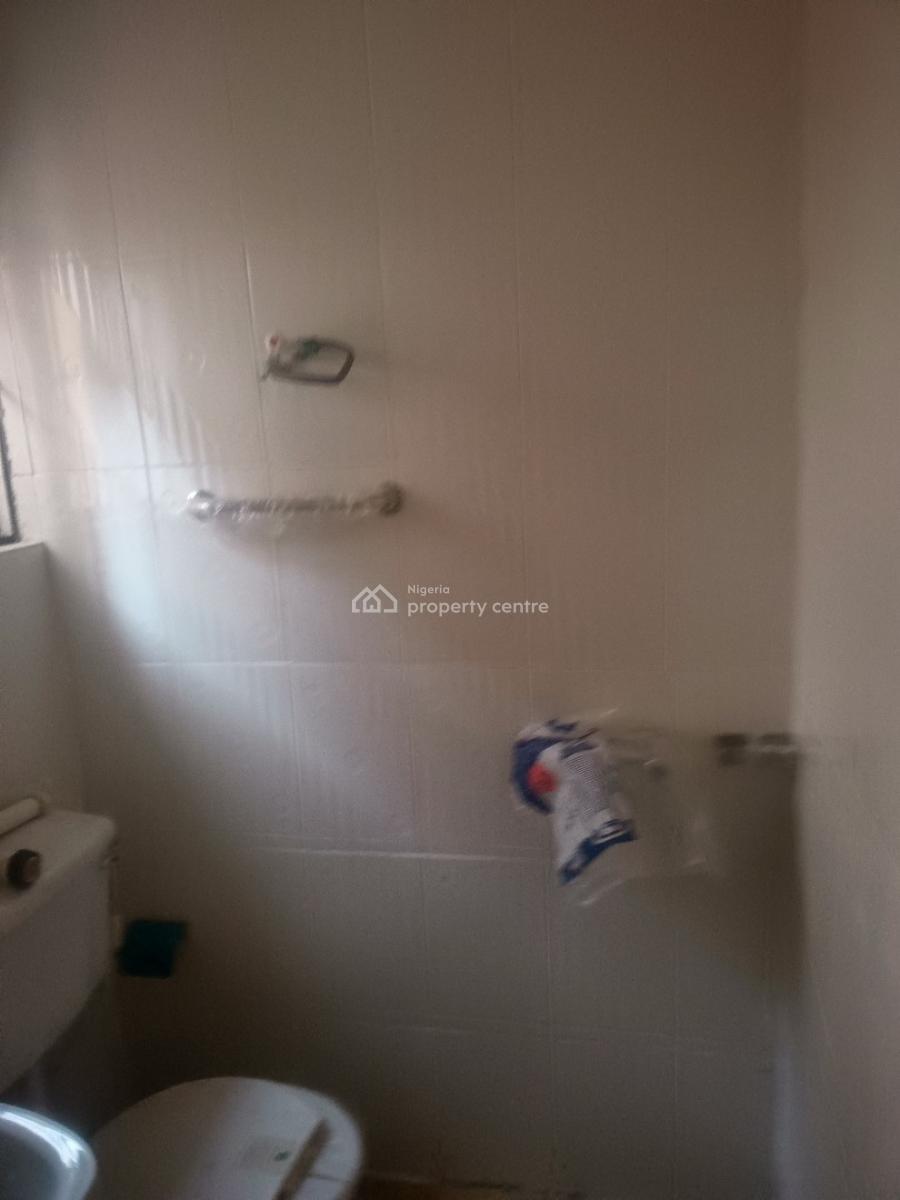 Renovated Executive 3 Bedrom Flat Upstairs & Downstairs, Lovely Environment Off College Road, Ogba Ikeja Lagos, Ogba, Ikeja, Lagos, Flat / Apartment for Rent