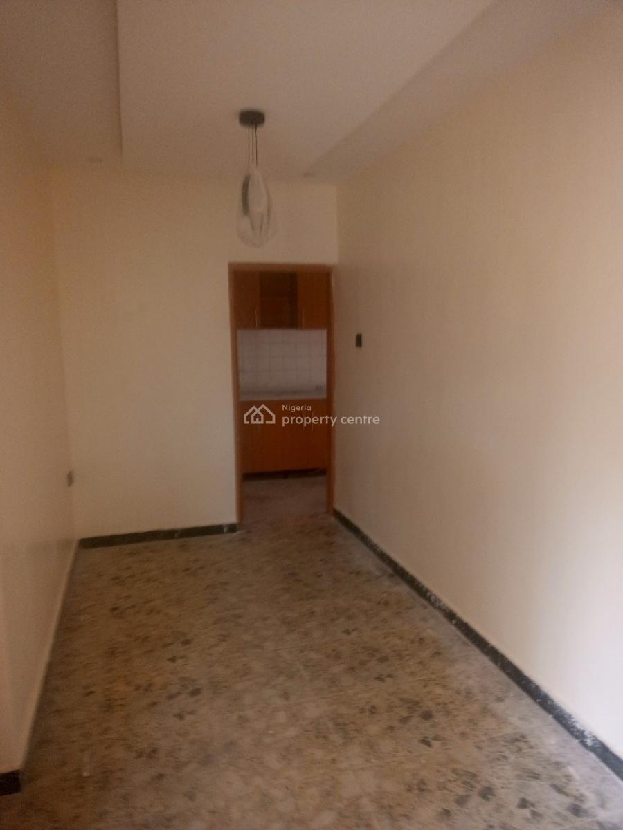 Renovated Executive 3 Bedrom Flat Upstairs & Downstairs, Lovely Environment Off College Road, Ogba Ikeja Lagos, Ogba, Ikeja, Lagos, Flat / Apartment for Rent