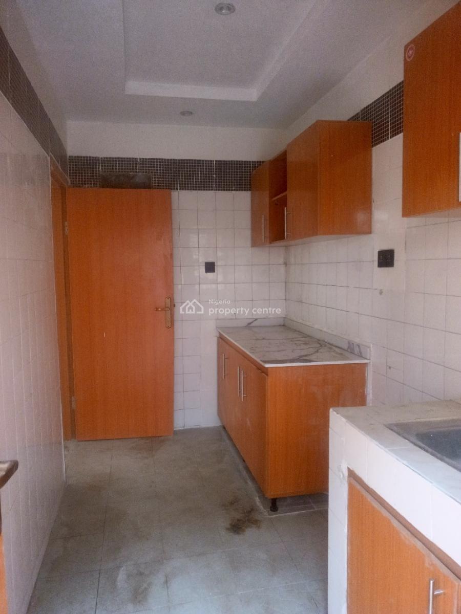 Renovated Executive 3 Bedrom Flat Upstairs & Downstairs, Lovely Environment Off College Road, Ogba Ikeja Lagos, Ogba, Ikeja, Lagos, Flat / Apartment for Rent