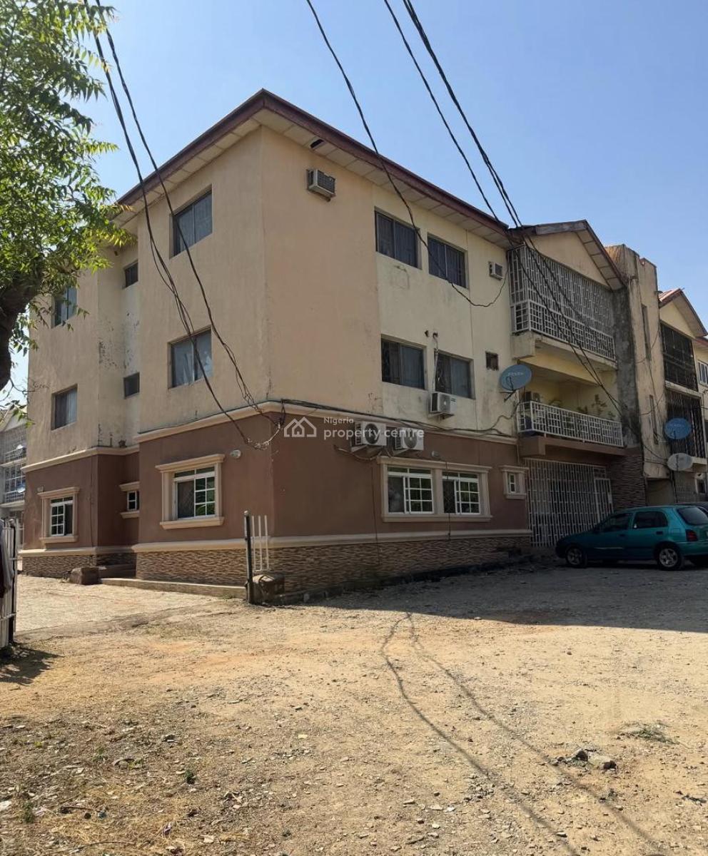 3 Bedroom Apartment Available, 1st Avenue, Gwarinpa, Abuja, Block of Flats for Sale