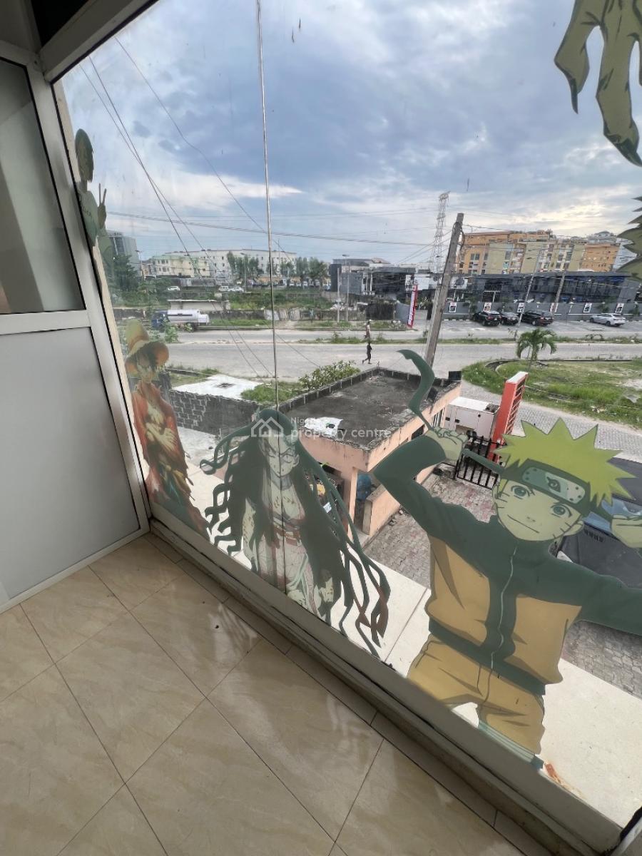 Well-positioned Shop/commercial Space Located in a Strategic Spot, Lekki Phase 1, Lekki, Lagos, Commercial Property for Rent
