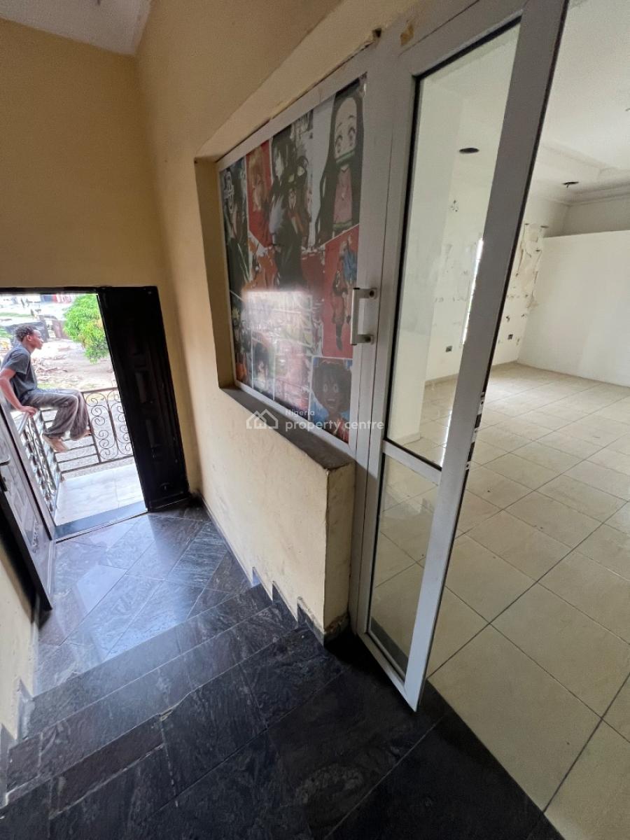 Well-positioned Shop/commercial Space Located in a Strategic Spot, Lekki Phase 1, Lekki, Lagos, Commercial Property for Rent