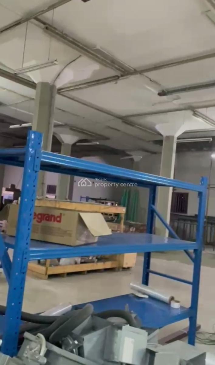 Massively Spacious Warehouse on 1,470 Sqm, By Nigeria Brewery, Iganmu, Lagos, Warehouse for Rent