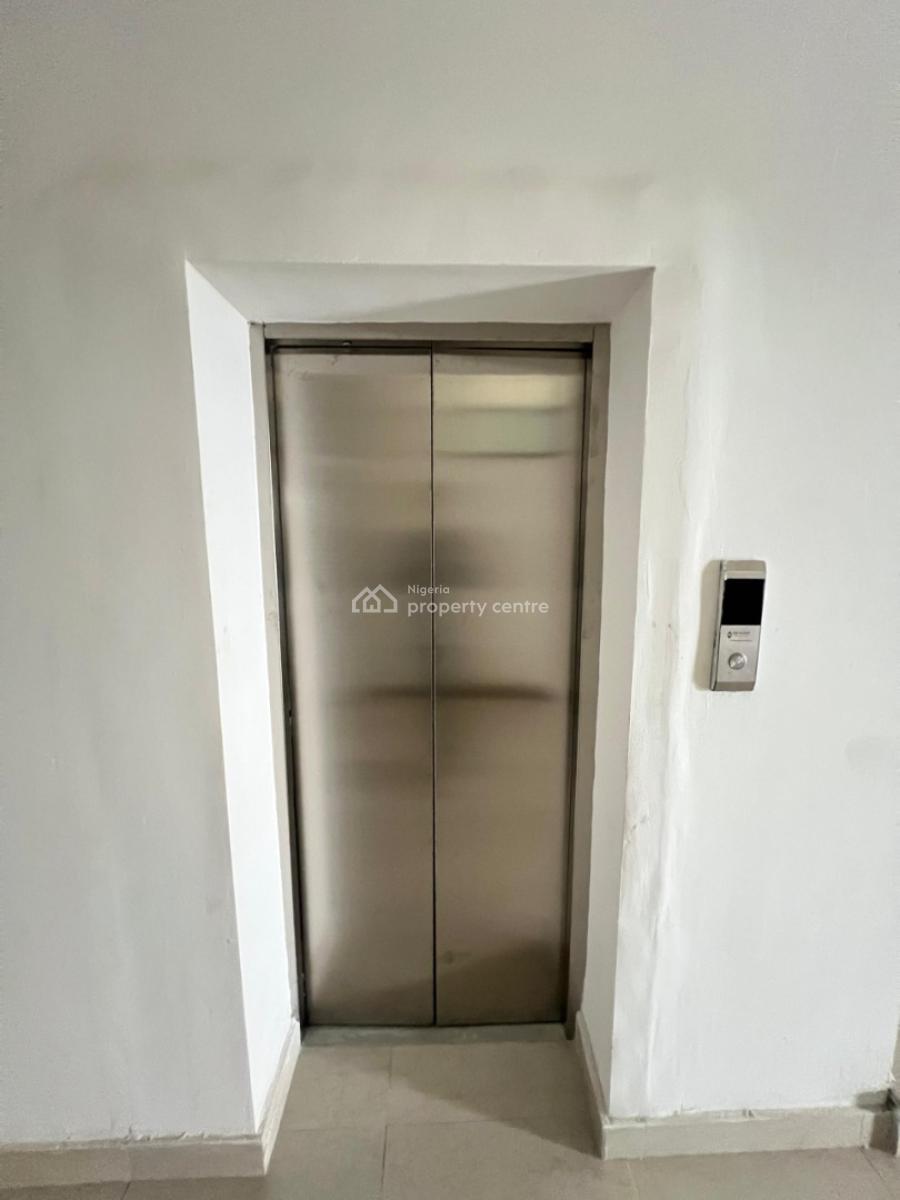 Exclusive 2 Bedroom Flat with Concierge, Swim Pool, Gym & Elevator, Lekki Road, Lekki Phase 1, Lekki, Lagos, Block of Flats for Sale