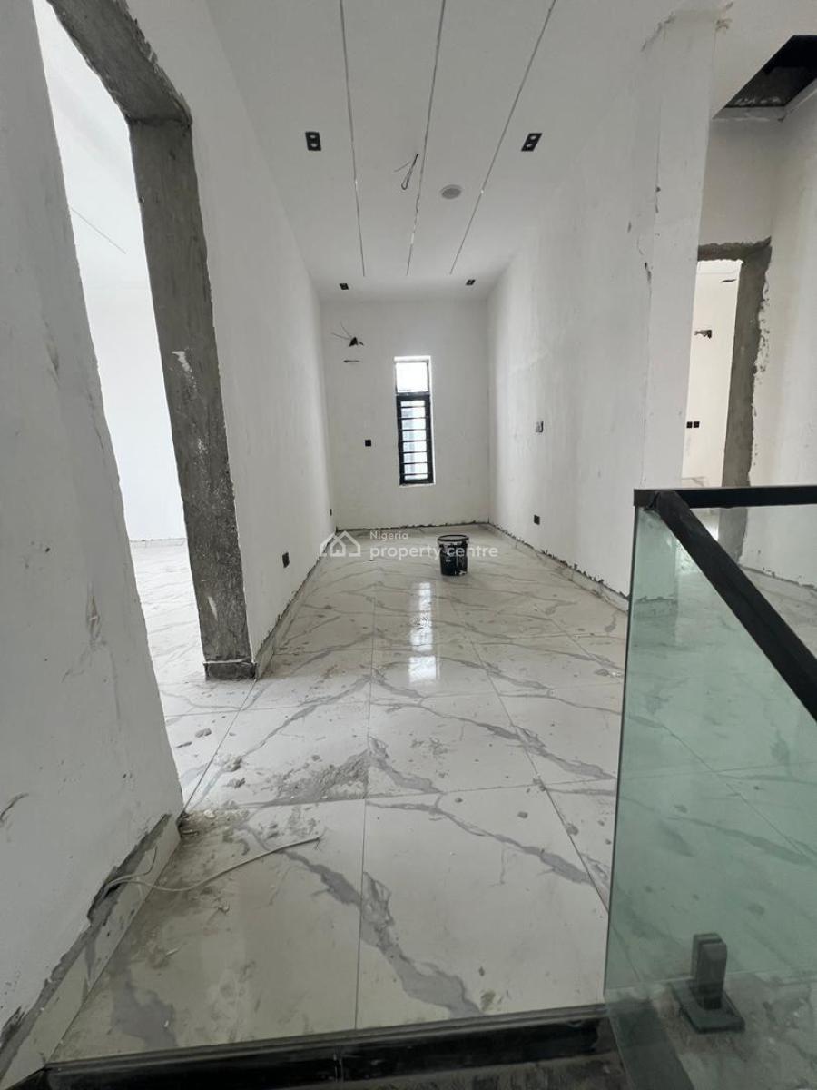 Exclusive 2 Bedroom Flat with Concierge, Swim Pool, Gym & Elevator, Lekki Road, Lekki Phase 1, Lekki, Lagos, Block of Flats for Sale