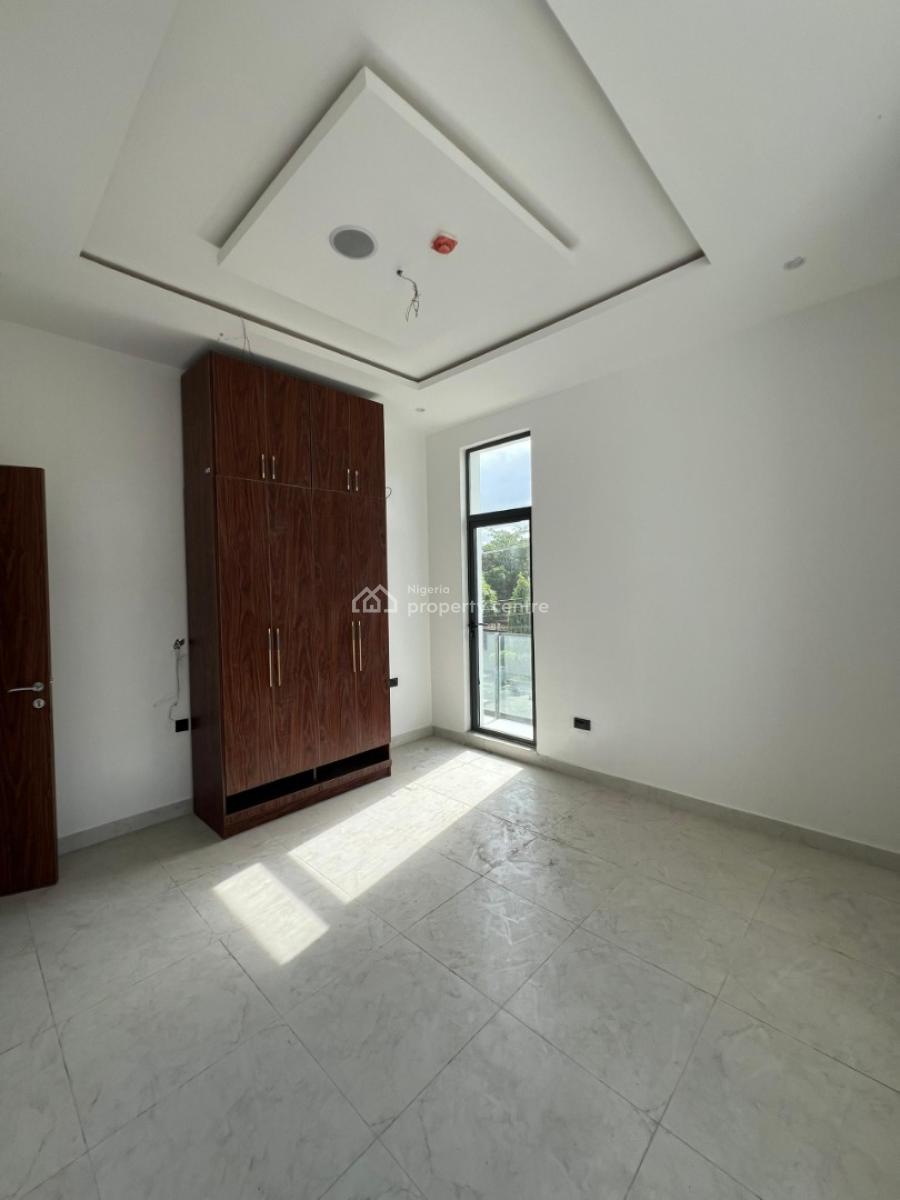 Exclusive 2 Bedroom Flat with Concierge, Swim Pool, Gym & Elevator, Lekki Road, Lekki Phase 1, Lekki, Lagos, Block of Flats for Sale