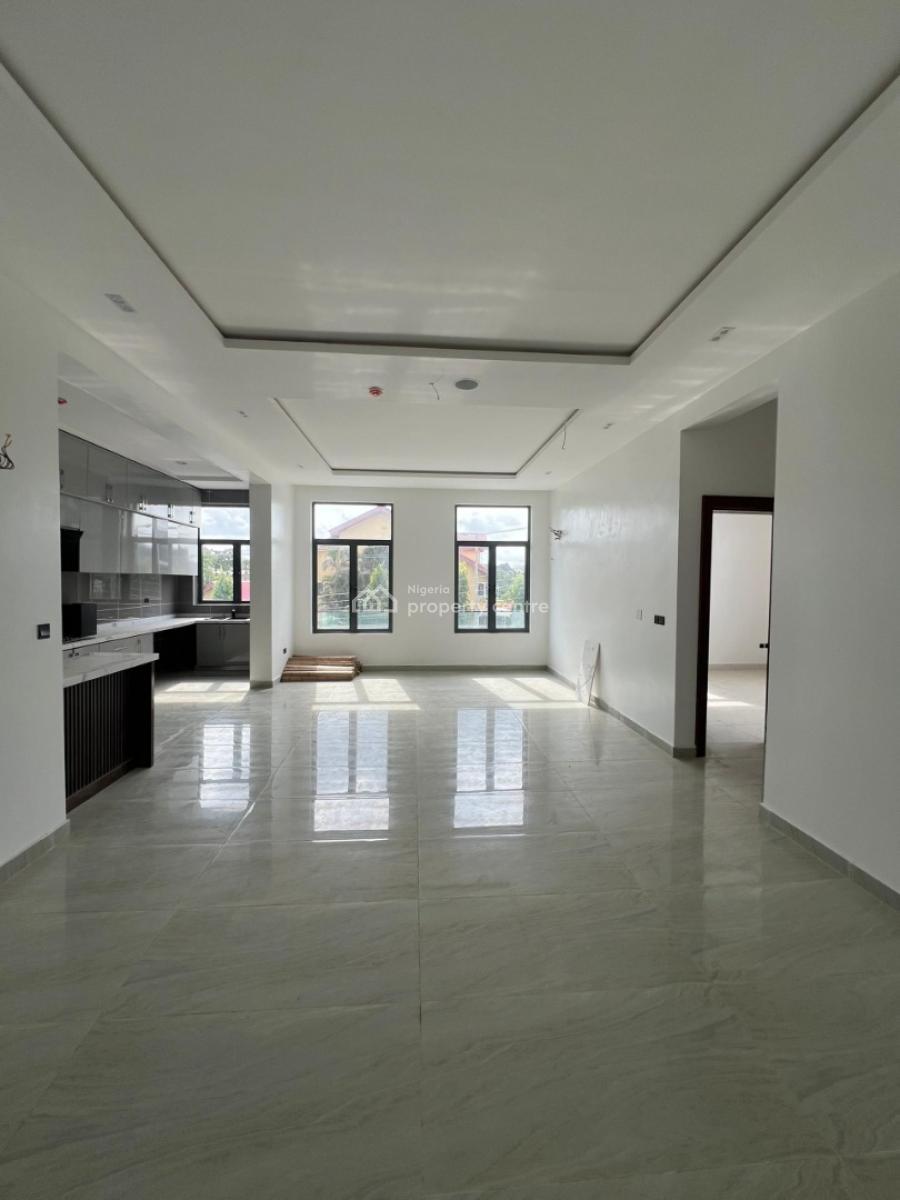 Exclusive 2 Bedroom Flat with Concierge, Swim Pool, Gym & Elevator, Lekki Road, Lekki Phase 1, Lekki, Lagos, Block of Flats for Sale