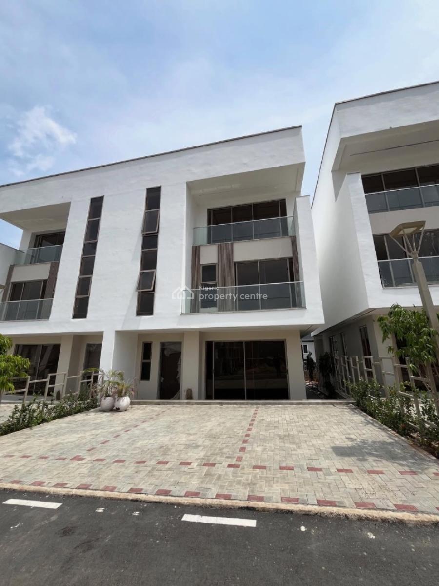 4 Beds  Semi-detached  Bq, Guzape District, Abuja, Semi-detached Duplex for Sale