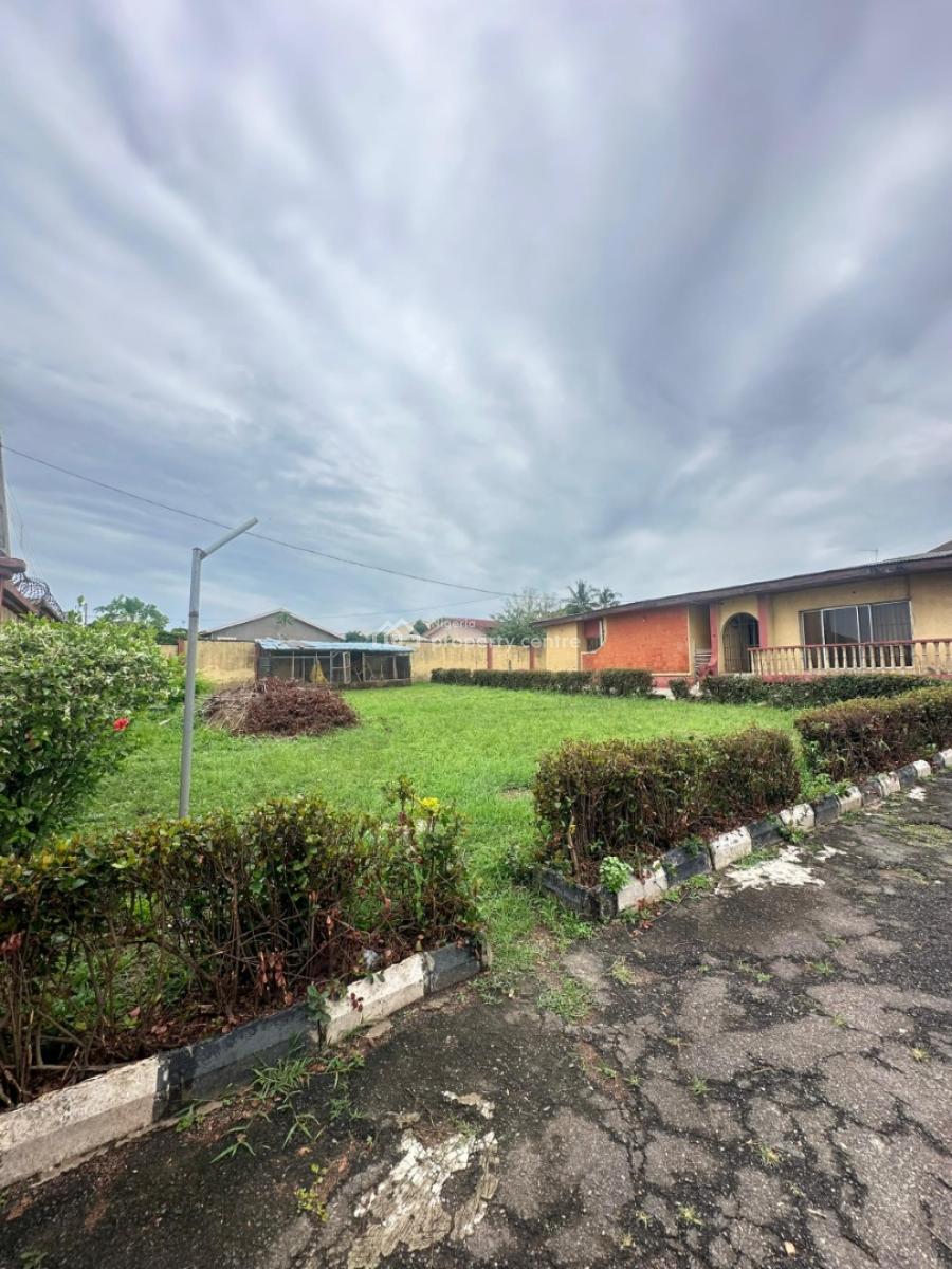 600sqm Cutout  Land (with an Existing Bungalow on It) Is Available at, Bashorun Housing Estate, Ibadan, Oyo, Land for Sale