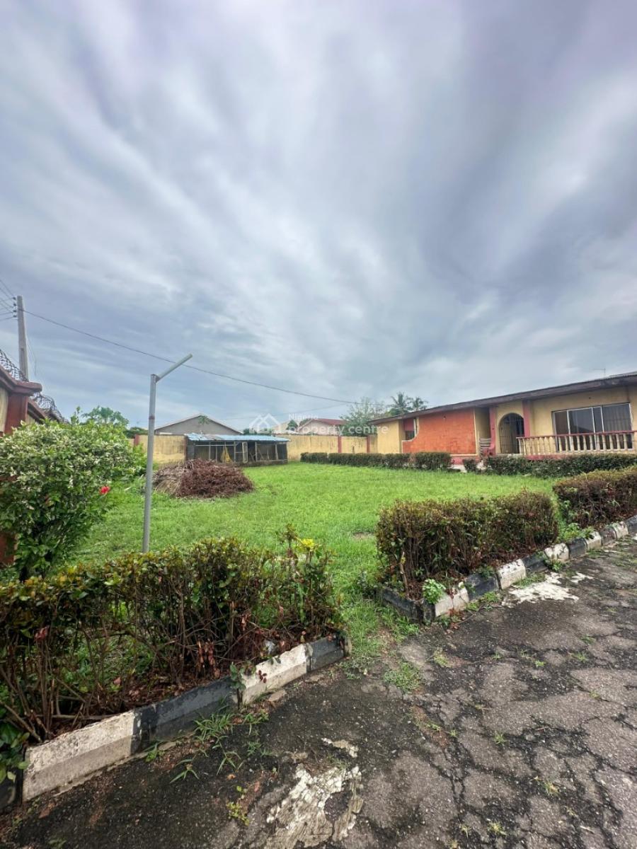 600sqm Cutout  Land (with an Existing Bungalow on It) Is Available at, Bashorun Housing Estate, Ibadan, Oyo, Land for Sale