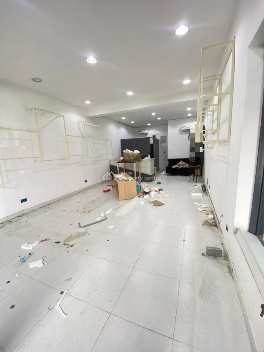 Beautiful Spacious Shop Space Available, Lekki Phase 1, Lekki Phase 1, Lekki, Lagos, Plaza / Complex / Mall for Rent
