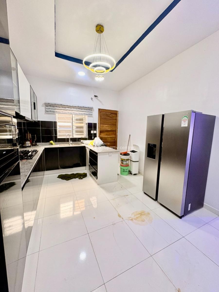 Luxury 5 Bedroom Duplex with Swimming Pool and Gym in Code-access Est8, Before The Orchid Roundabout Near Lekki 2nd Toll Gate, Lekki, Lagos, Detached Duplex Short Let