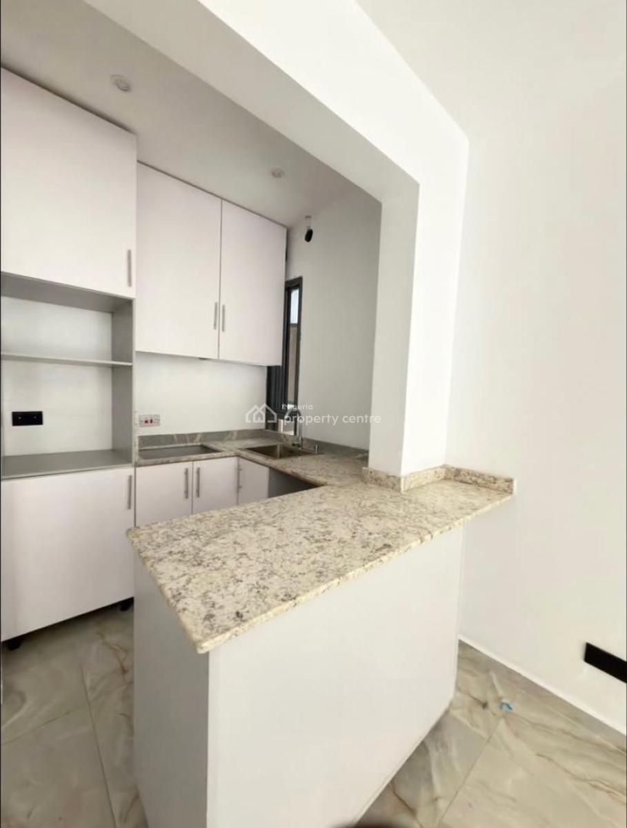 2 Bedroom Apartment with Pool, Ikoyi, Lagos, Flat / Apartment for Rent