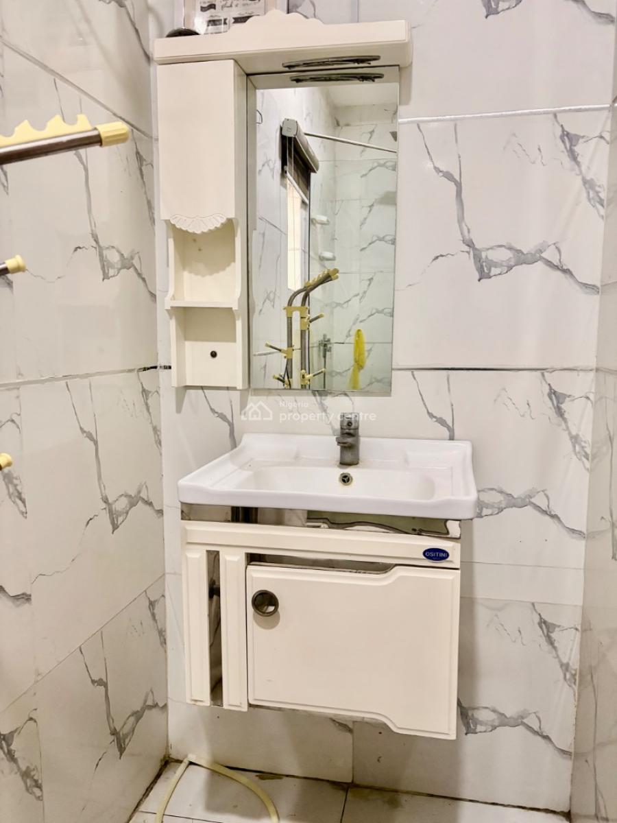 Fully Furnished Masters Studio in Code-access Estate Chid Road, Before Orchid Enyo Filling Station By Lekki 2nd Toll Gate, Lekki, Lagos, Flat / Apartment for Rent