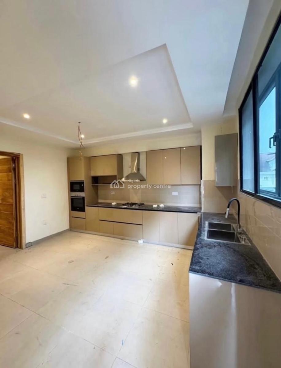 2 Bedroom Apartment with Pool, Lekki Phase 1, Lekki, Lagos, Flat / Apartment for Rent