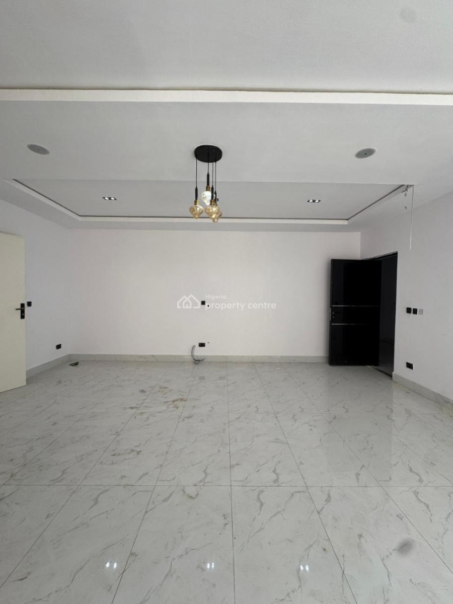 Affordable 2 Bedroom Apartment Within a Serene Environ, Lekki Phase 1, Lekki, Lagos, Flat / Apartment for Sale