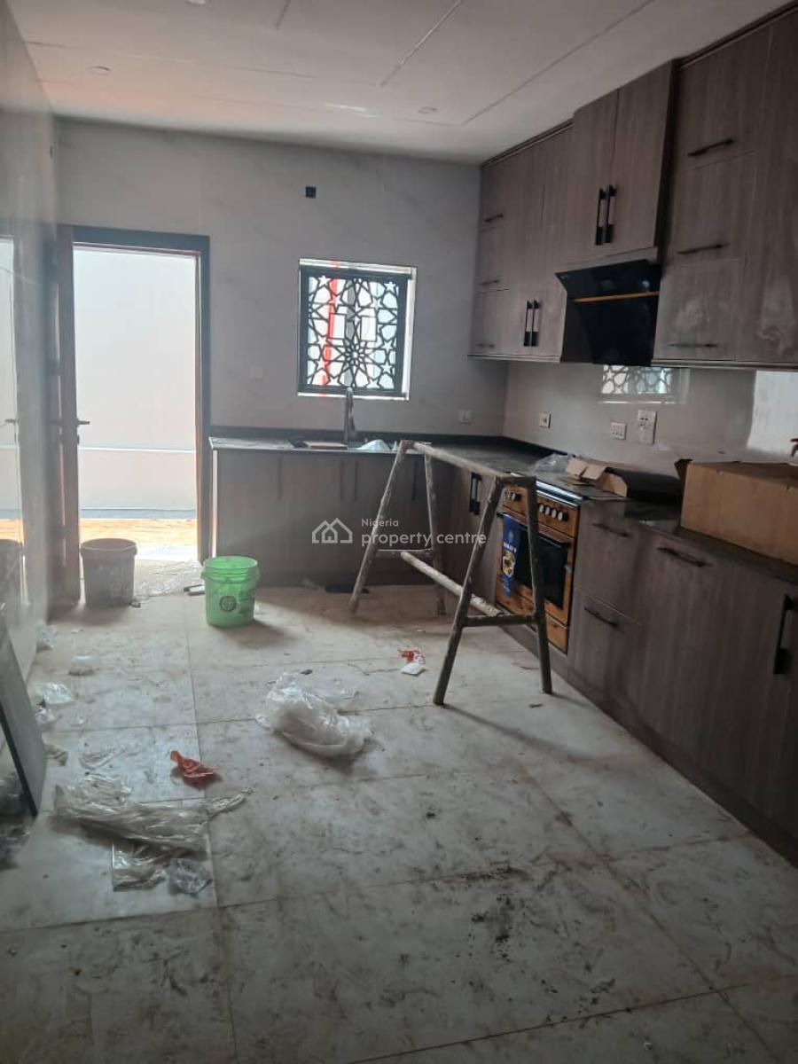 5 Bedrooms Fully Detached House, Phase 2, Gbagada, Lagos, Detached Duplex for Sale