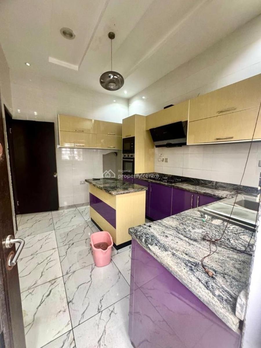 Guest Room Downstairs, Orchid, Lekki Phase 2, Lekki, Lagos, House for Rent