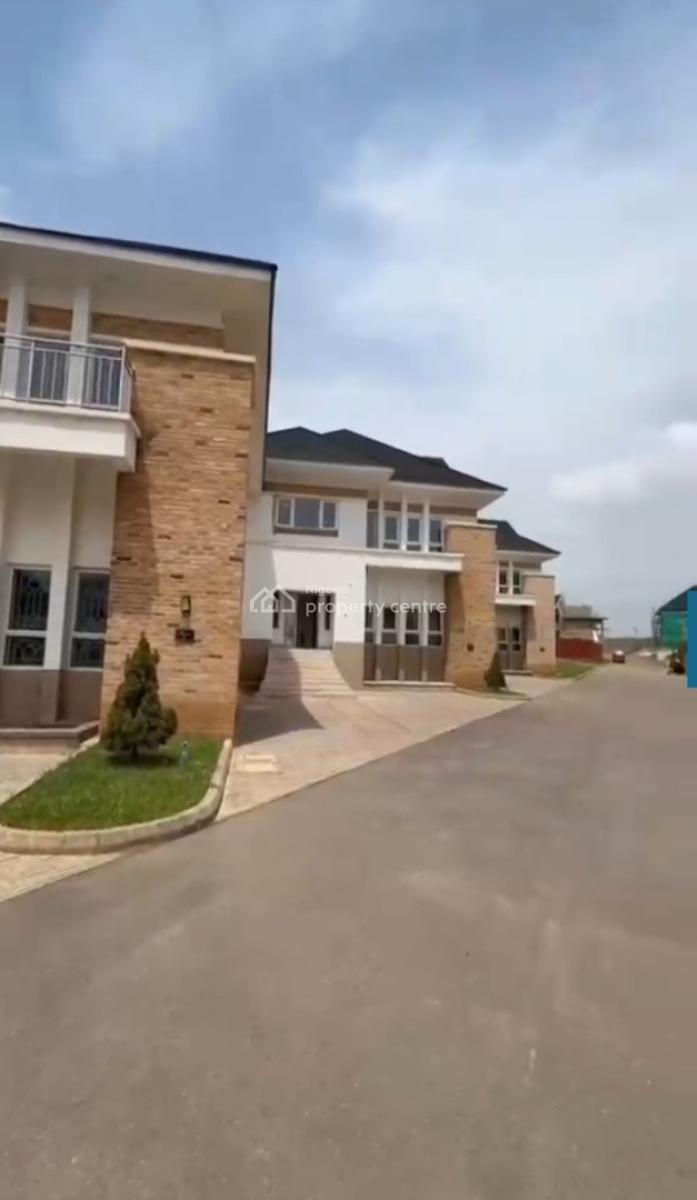 5 Bedroom Semi Detached Duplex, Main, Maitama District, Abuja, Semi-detached Duplex for Rent