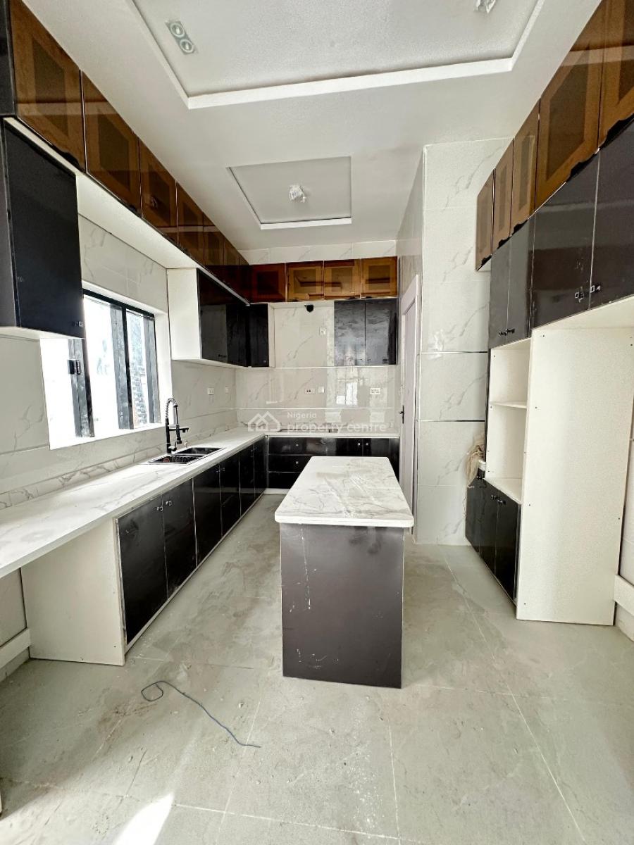 Well-built Spacious Luxury 4 Bedroom Fully Detached Duplex with Bq, Chevron, Lekki, Lagos, Detached Duplex for Sale