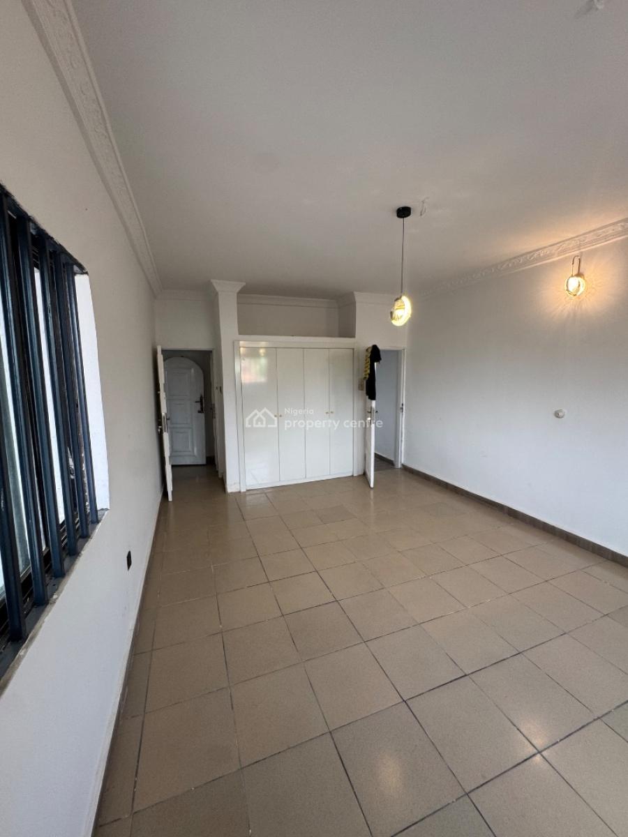 Standard Spacious Selfcontain with Wardrobe and Kitchen Cabinets, Inside a Well Secured Estate in Durumi, Tarred Road All Through, Durumi, Abuja, Self Contain (single Rooms) for Rent