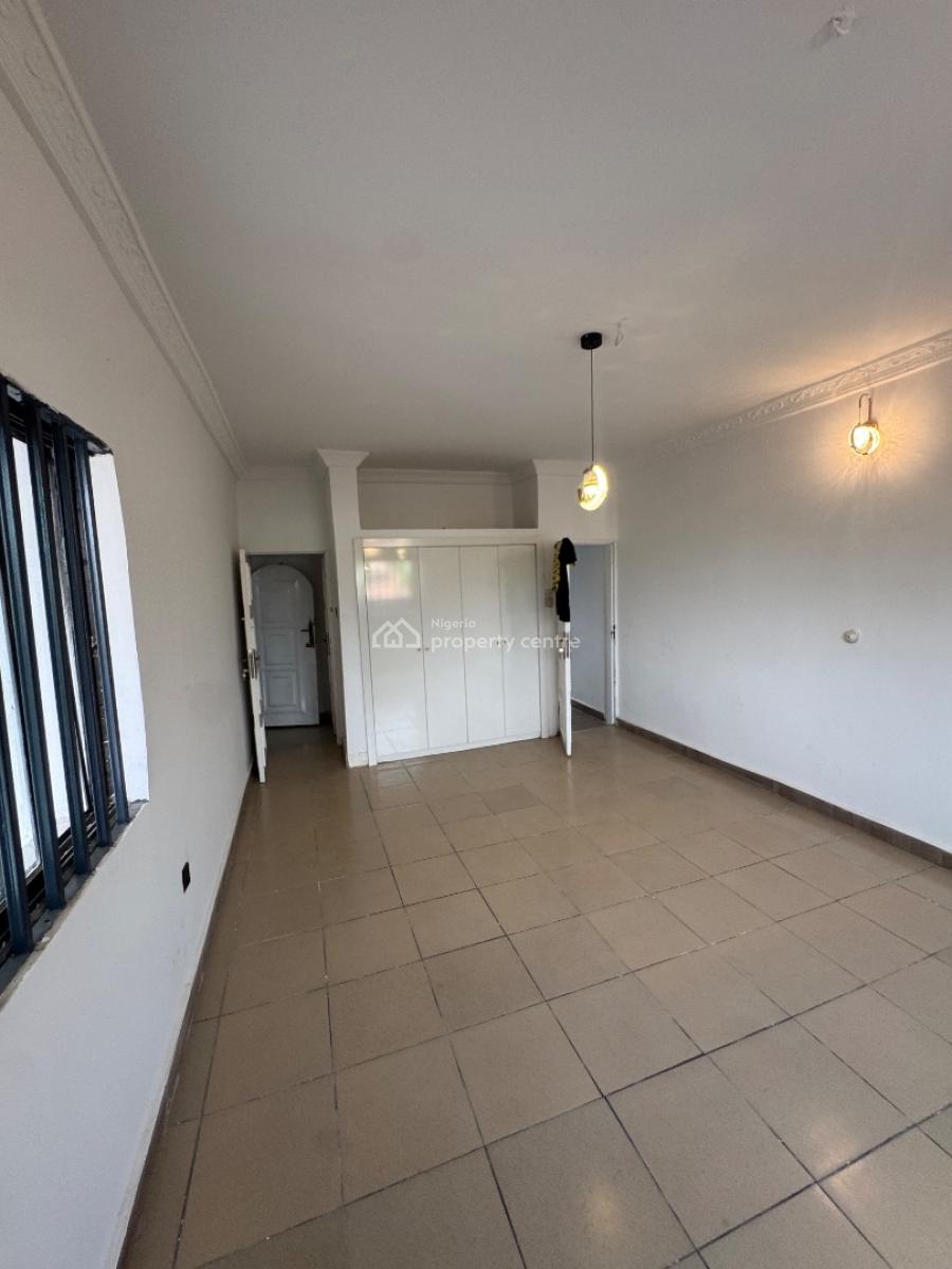 Standard Spacious Selfcontain with Wardrobe and Kitchen Cabinets, Inside a Well Secured Estate in Durumi, Tarred Road All Through, Durumi, Abuja, Self Contain (single Rooms) for Rent