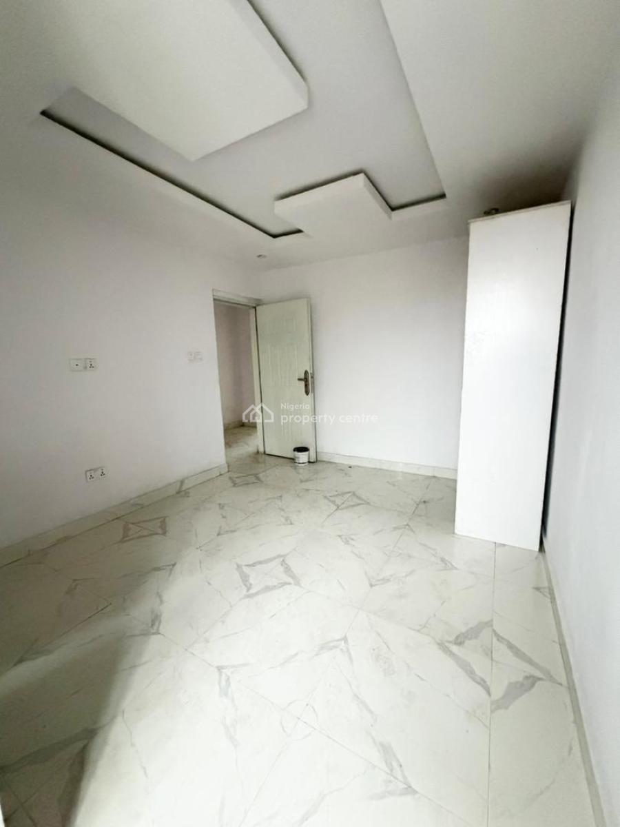 Spacious Upstairs Bedroom Inside a Shared Apartment, Ikota Villa Gra, Ikota, Lekki, Lagos, Self Contain (single Rooms) for Rent