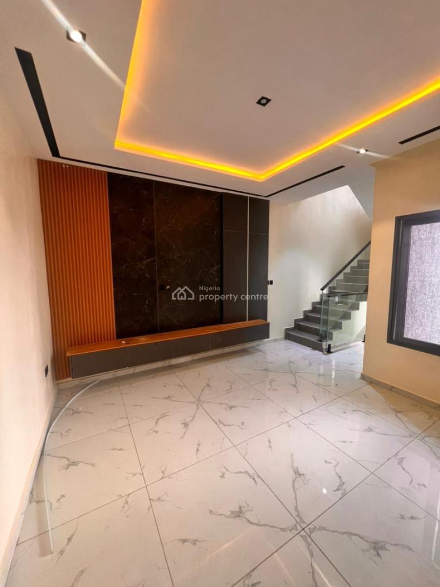 Spacious 4 Bedroom Terrace Duplex, Close Proximity to Renne Supermarket, Purple Mall, Lekki Phase 1, Lekki, Lagos, Terraced Duplex for Rent