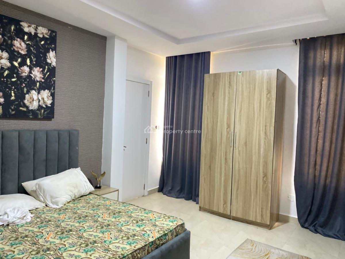 Fully Furnished 3 Bedroom Apartment with Elevator, Pool & Gym, Lekki Phase 1, Lekki, Lagos, Flat / Apartment for Rent
