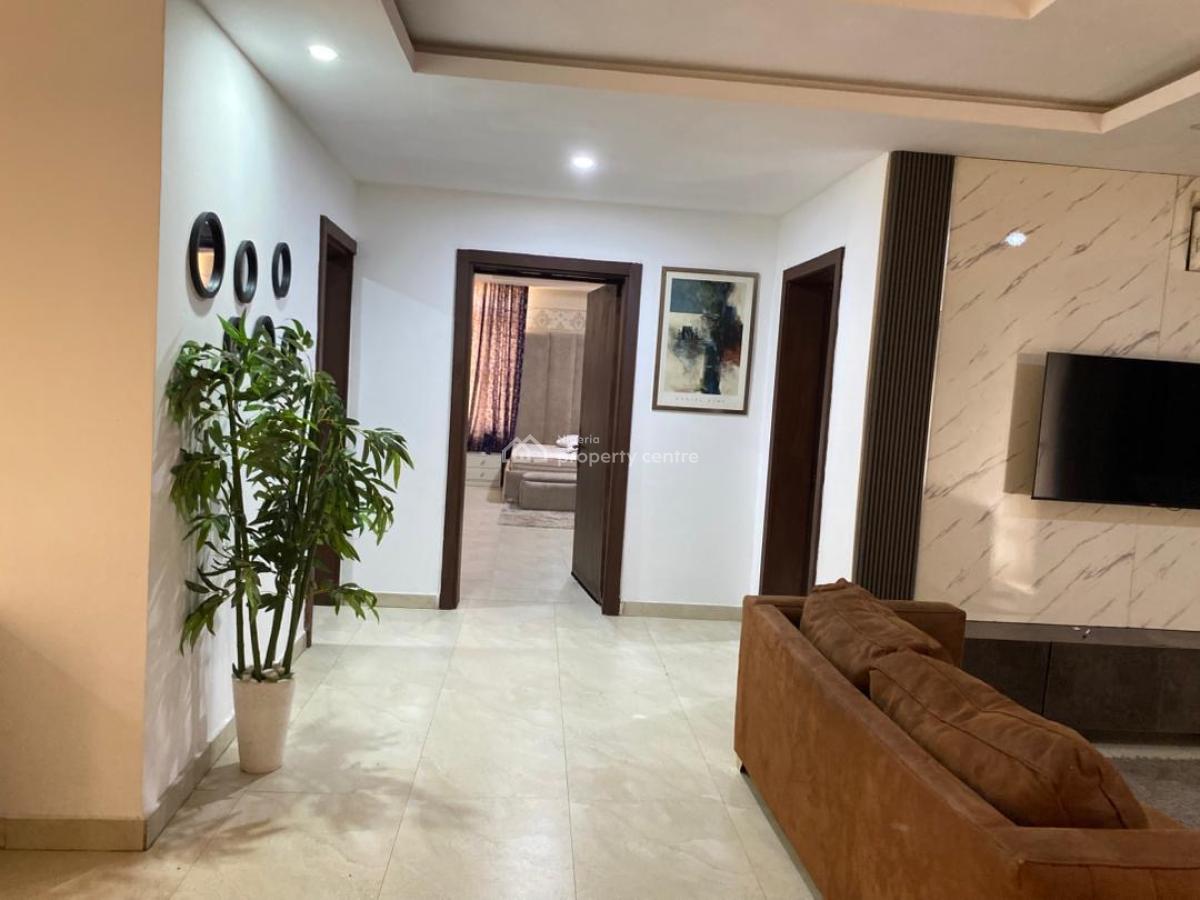 Fully Furnished 3 Bedroom Apartment with Elevator, Pool & Gym, Lekki Phase 1, Lekki, Lagos, Flat / Apartment for Rent