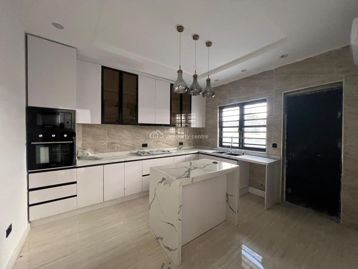 3 Bedroom Maisonette with a Room Boys Quarter, Lekki Phase 1, Lekki, Lagos, Terraced Duplex for Sale