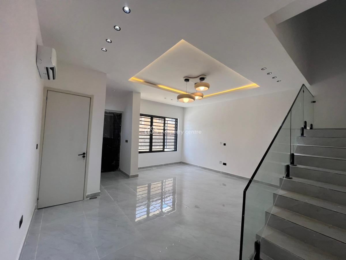 3 Bedroom Maisonette with a Room Boys Quarter, Lekki Phase 1, Lekki, Lagos, Terraced Duplex for Sale