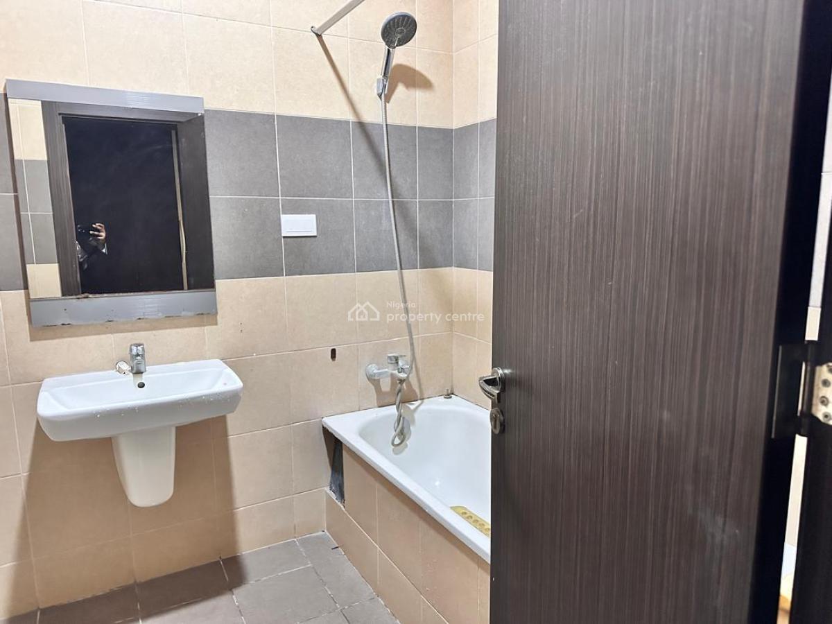 Four  Bedroom Terraced Duplex with a Room Bq, Lekki Phase 1, Lekki, Lagos, Terraced Duplex for Rent