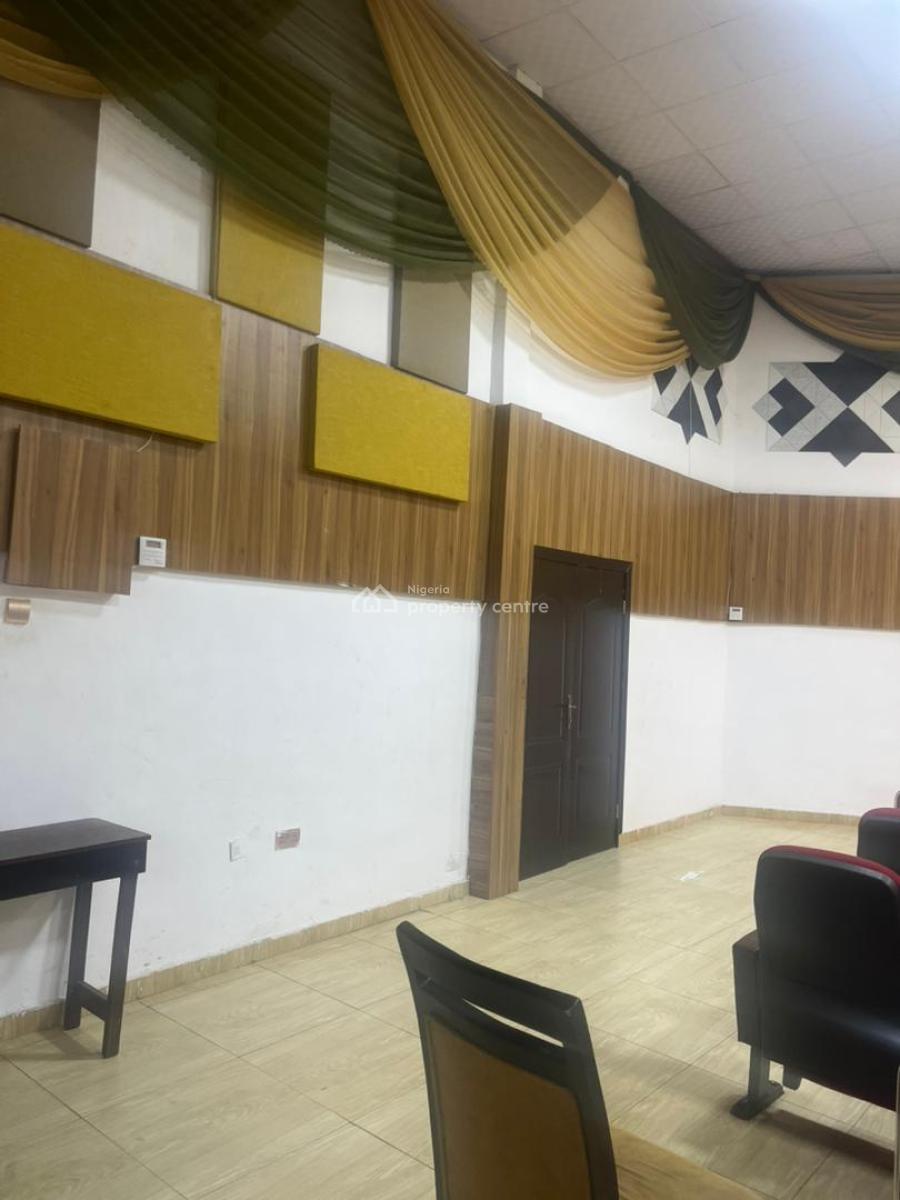 Versatile Studio Space for Corporate Events, Akiogun Road, Opp. Lekki Phase 1 Busstop, Lekki, Lagos, Commercial Property Short Let