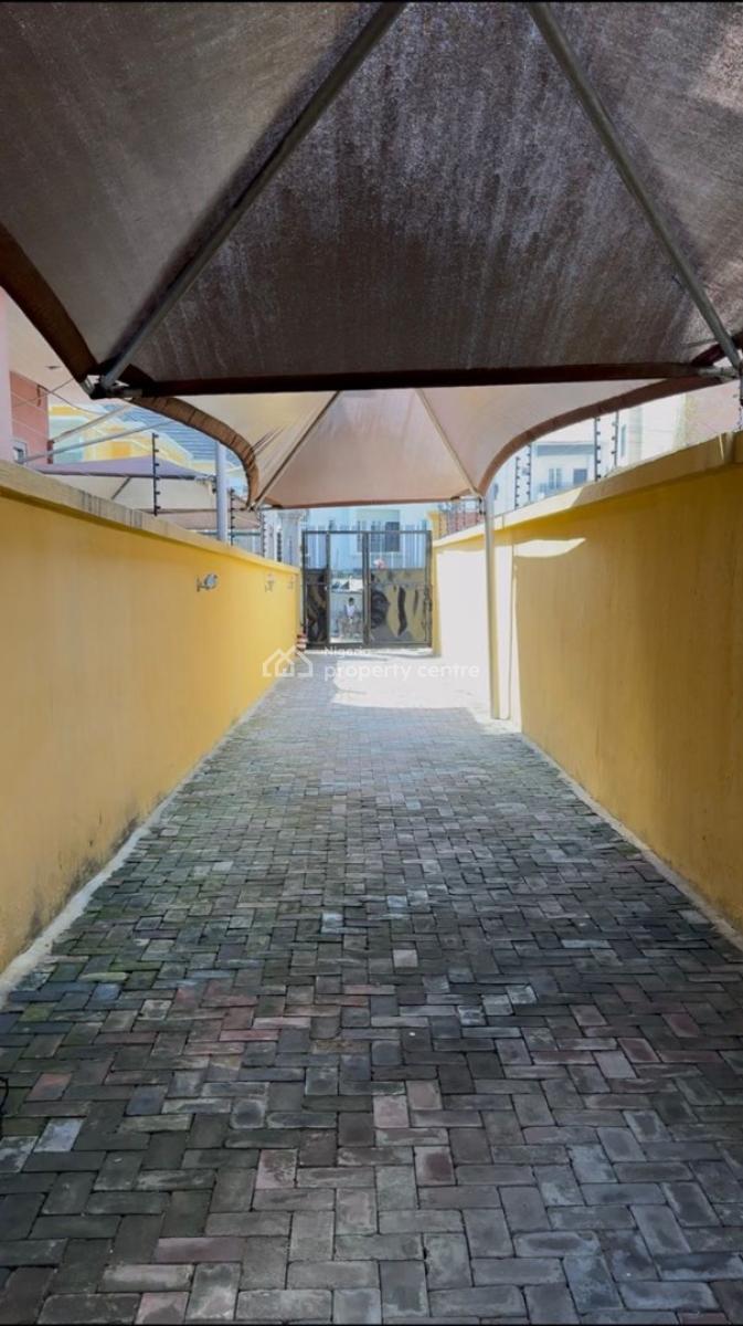 4 Bedroom Semi Detached with a Bq, Chevron, Lekki, Lagos, Semi-detached Duplex for Sale