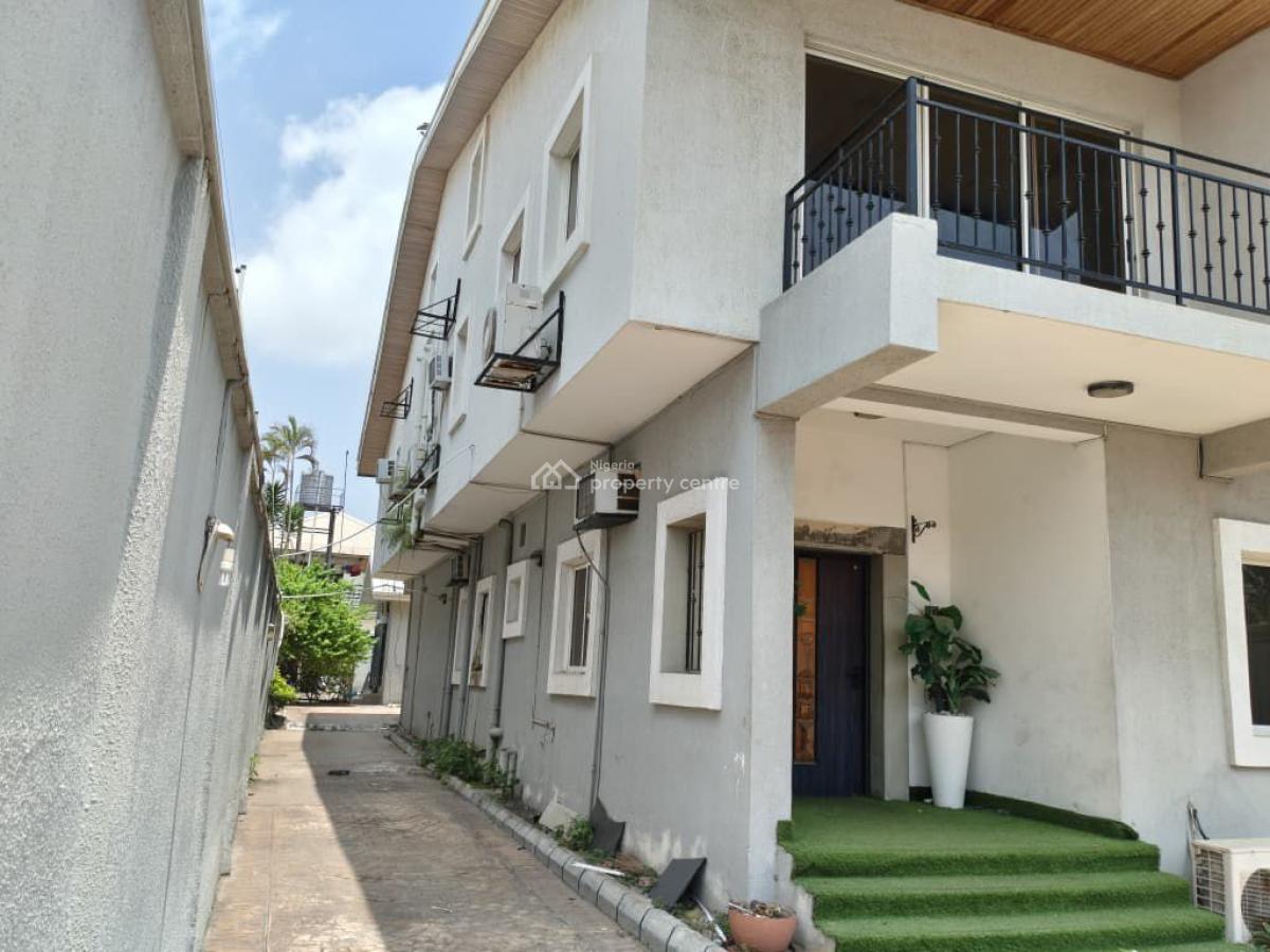 Spacious Four (4) Bedroom Semi-detached House with Two (2) Room Bq, Vgc, Lekki, Lagos, Semi-detached Duplex for Rent