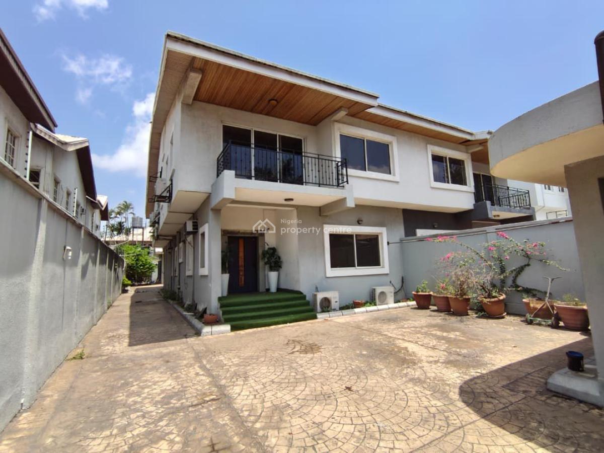 Spacious Four (4) Bedroom Semi-detached House with Two (2) Room Bq, Vgc, Lekki, Lagos, Semi-detached Duplex for Rent