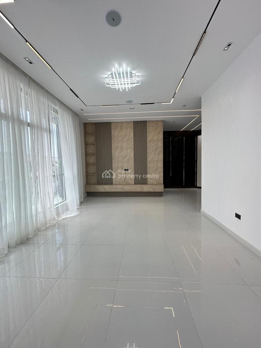 Outstanding Spacious 5 Bedroom Detached Duplex with Bq, Pool, Vgc, Lekki, Lagos, Detached Duplex for Sale