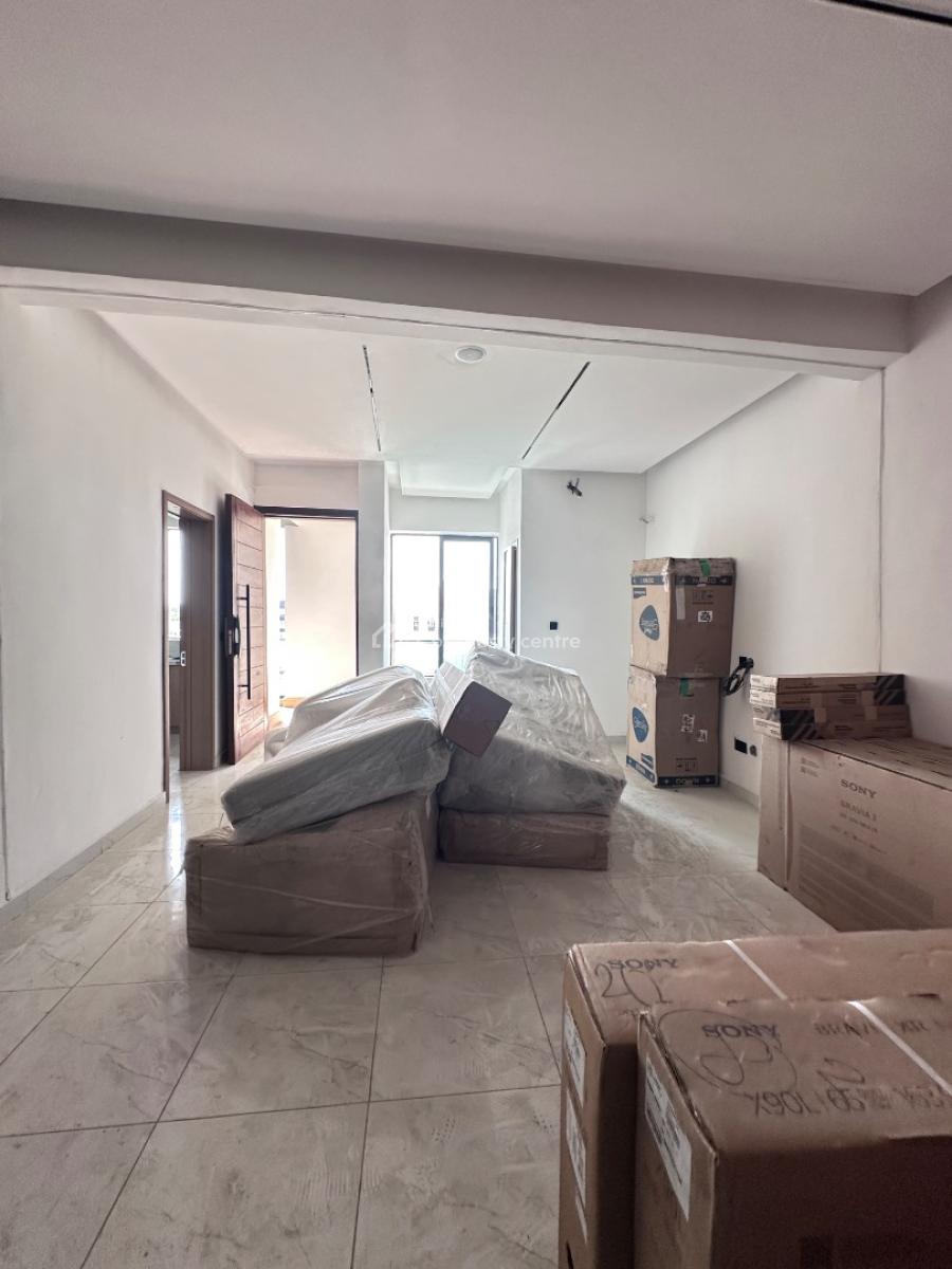 2  Bedroom Apartment with Pool  and Gym, Lekki Phase 1, Lekki, Lagos, Flat / Apartment for Rent