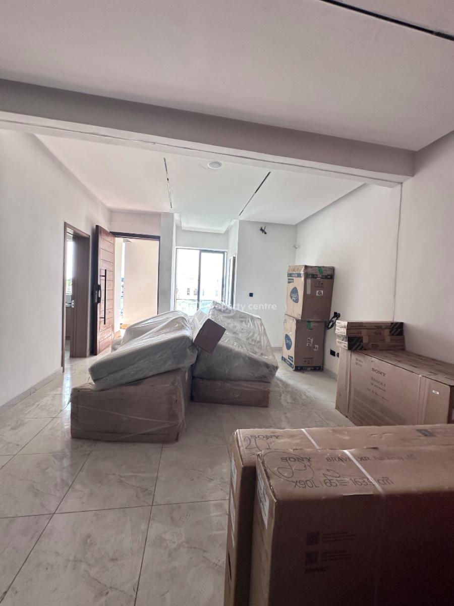 2  Bedroom Apartment with Pool  and Gym, Lekki Phase 1, Lekki, Lagos, Flat / Apartment for Rent