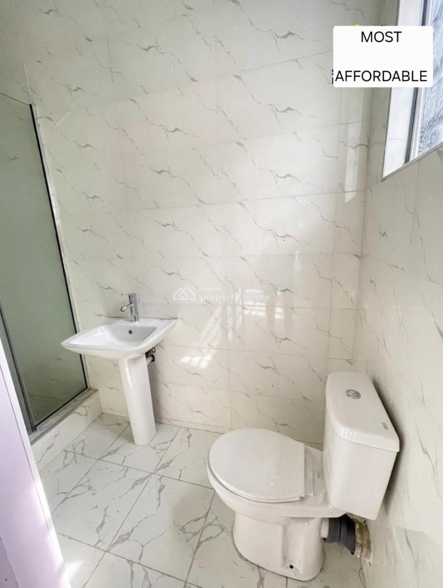 New Spacious   4bed Semidetached with Bq in a Secure Estate Flood Free, Chevron Toll Gate, Lekki, Lagos, Semi-detached Duplex for Sale