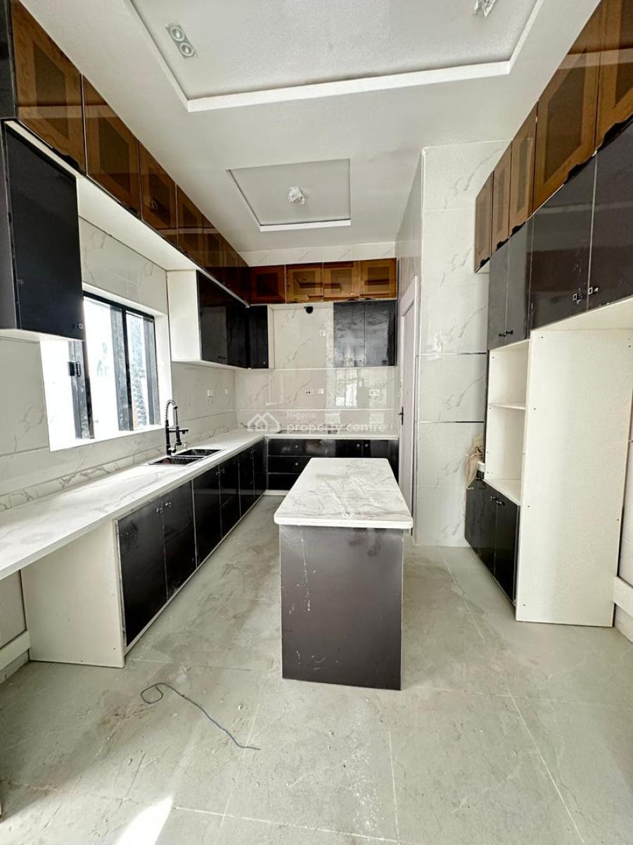 Well-built Spacious 4 Bedroom Fully Detached Duplex + Bq, Pool, Chevron, Lekki, Lagos, Detached Duplex for Sale