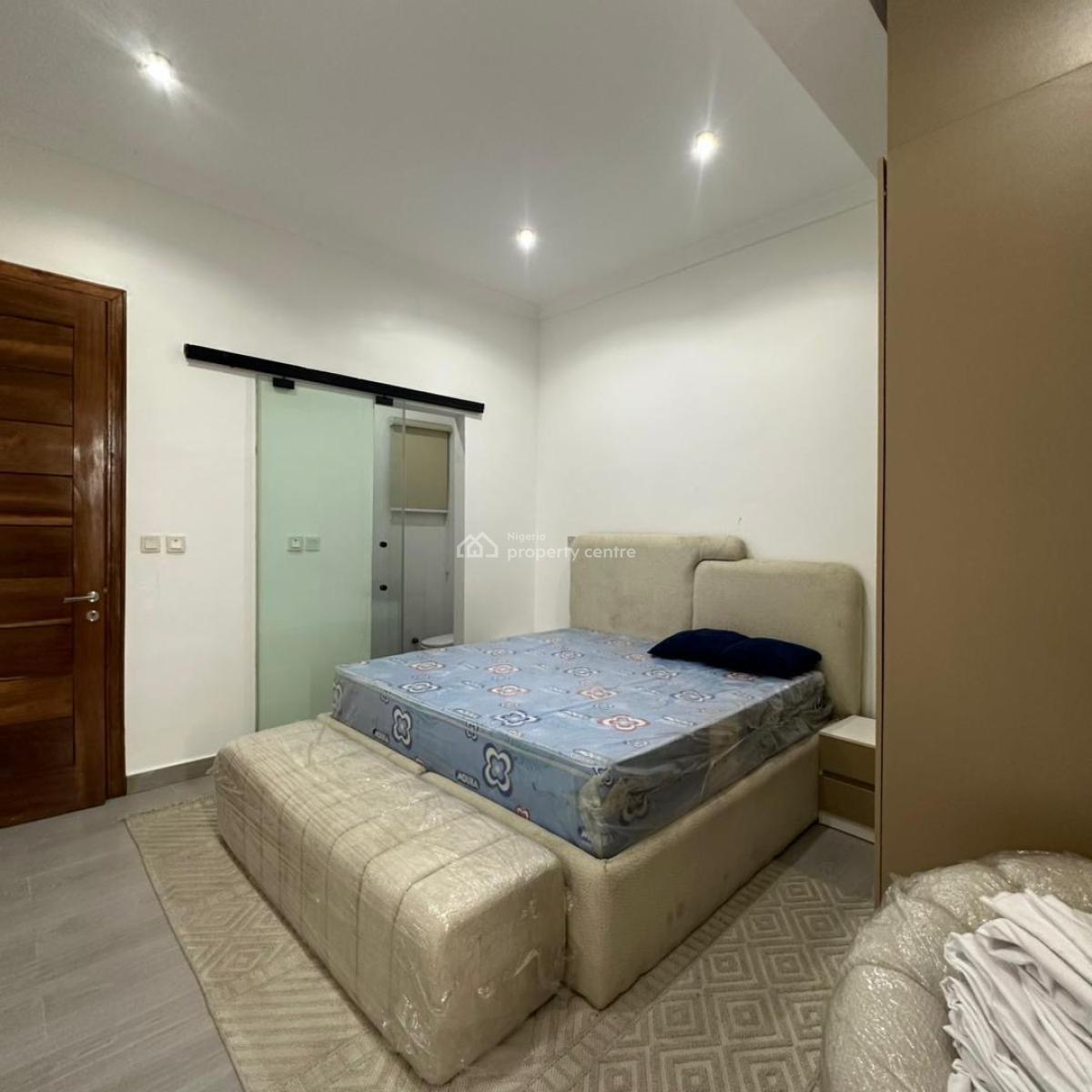 Spacious 2 Bedroom Apartment with Elevators and a Swimming Pool, Ikate, Lekki, Lagos, Flat / Apartment for Sale